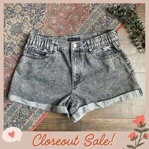 Women’s Black Faded Jean Shorts – Size 9/29